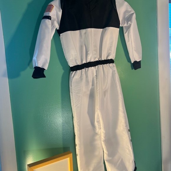 Astronaut Costume - Picture 2 of 2